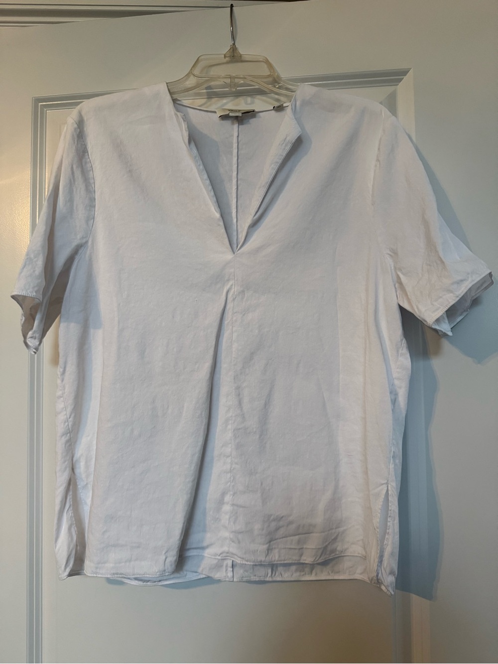 White V-Neck Short Sleeve Shirt